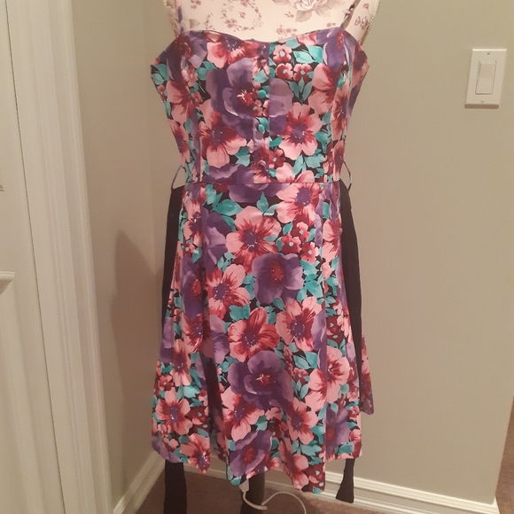 Lady Dutch Floral Dress XL NWT - Picture 3 of 16